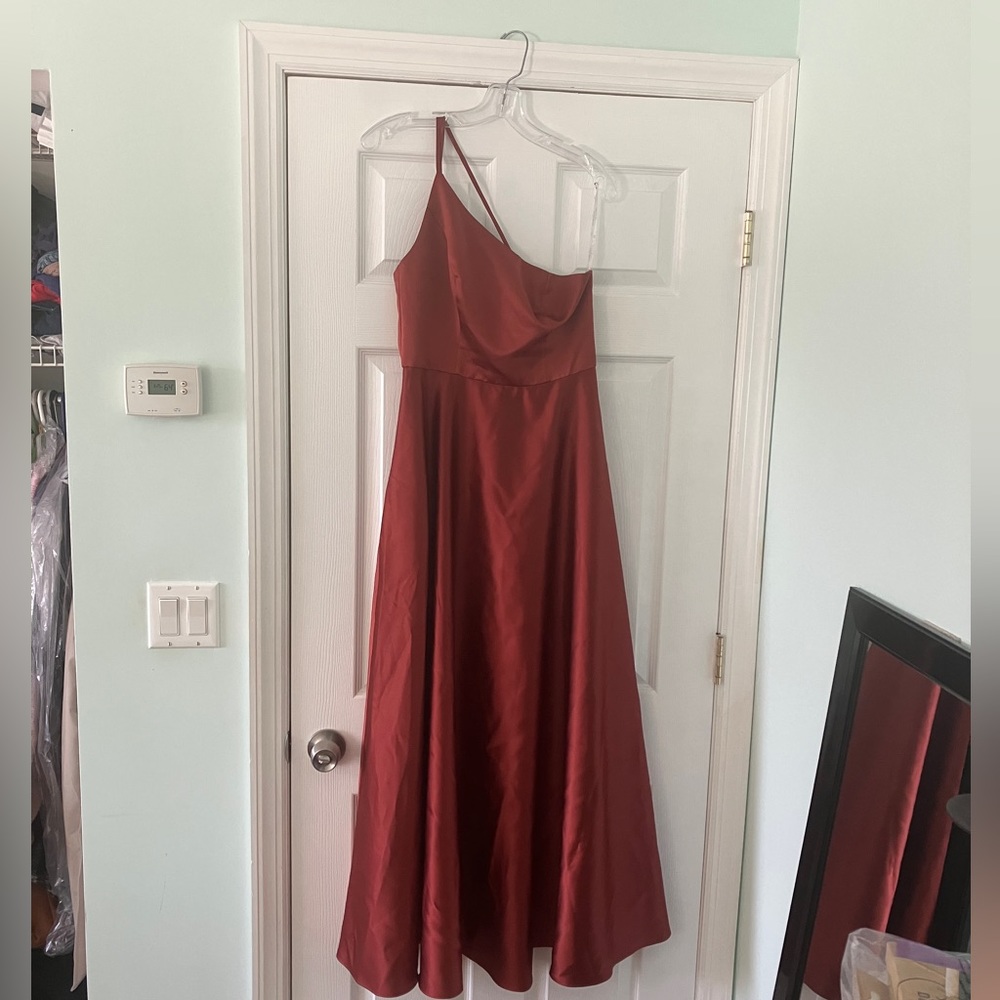 DB studio gown